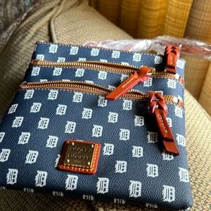 Detroit tigers Dooney and Brooke’s old school D